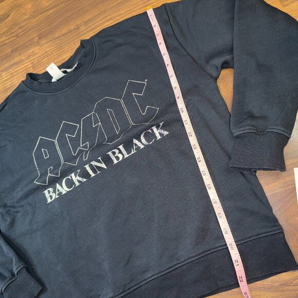 H&M ACDC “Back in Black” Graphic Sweatshirt – Women’s Size Medium - Picture 6 of 8